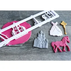 Decoupoir Pâte À Sucre 4 Empreintes Princesse